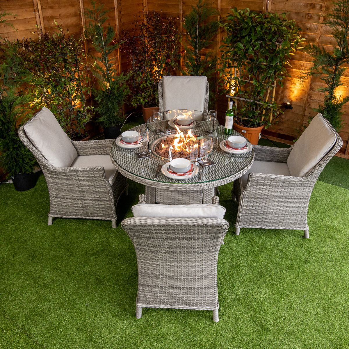 Rattan Champagne Paris Round 4 Seat Fire Pit Set